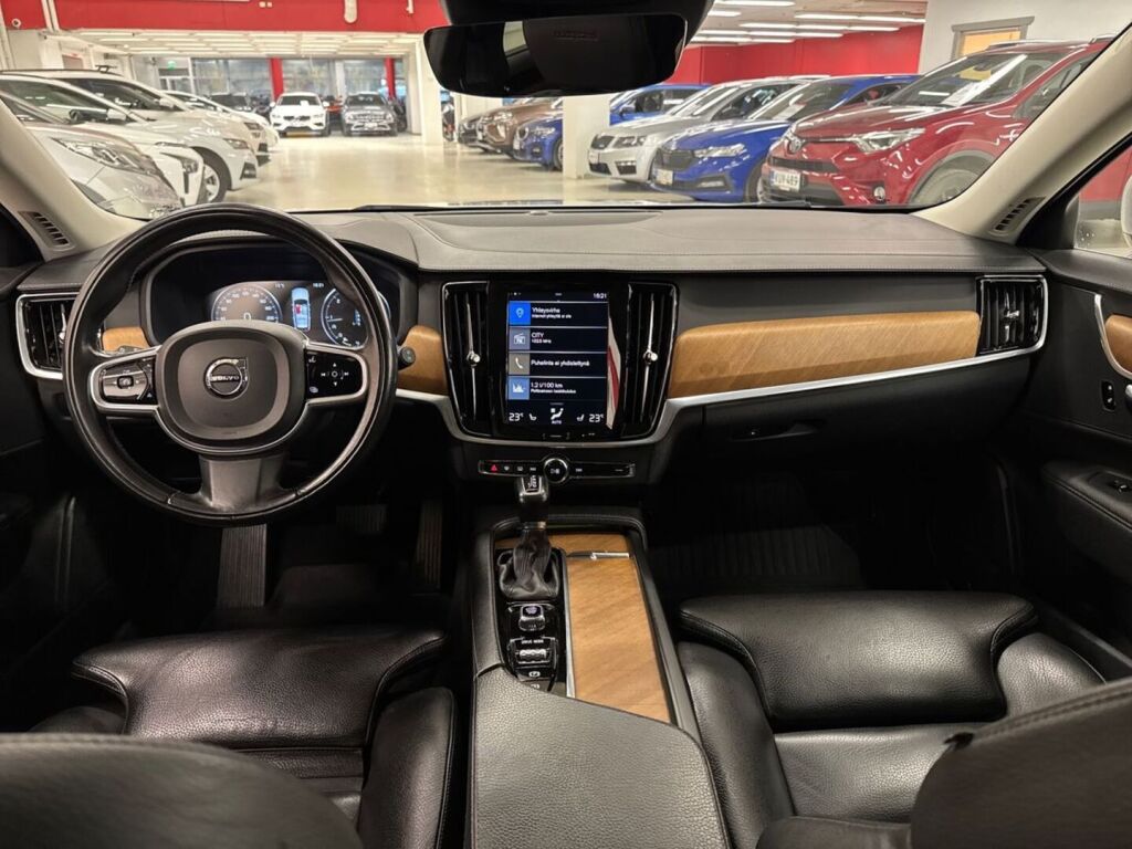 Volvo V90 2020 Harmaa
