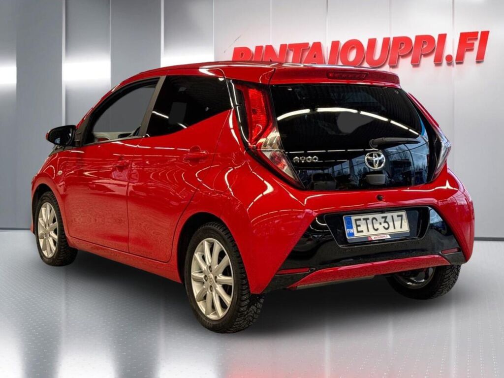 Toyota AYGO 2020 Punainen