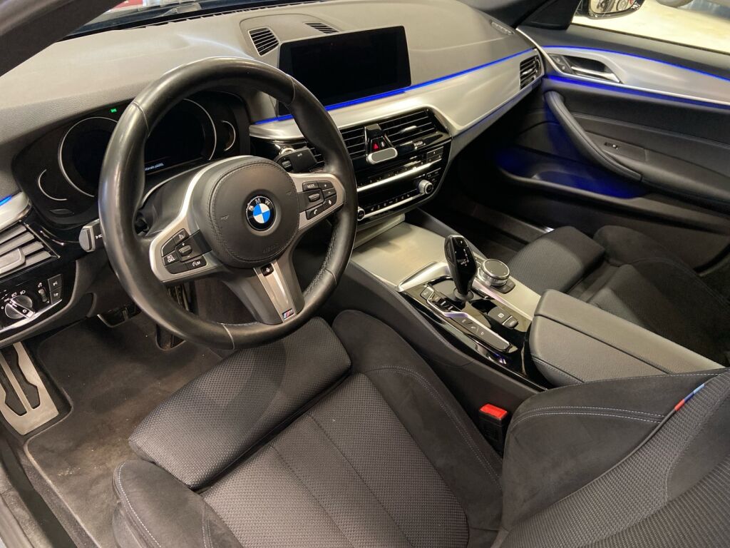 BMW 530 2018 Sininen