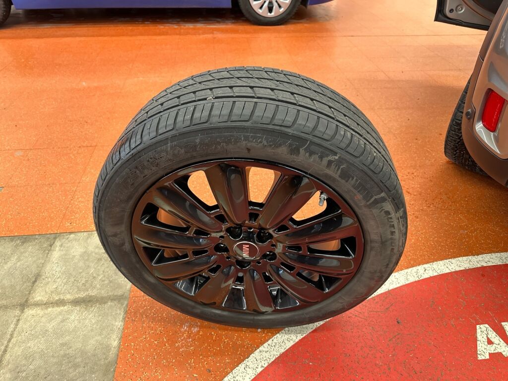 Mini Countryman 2019 Harmaa