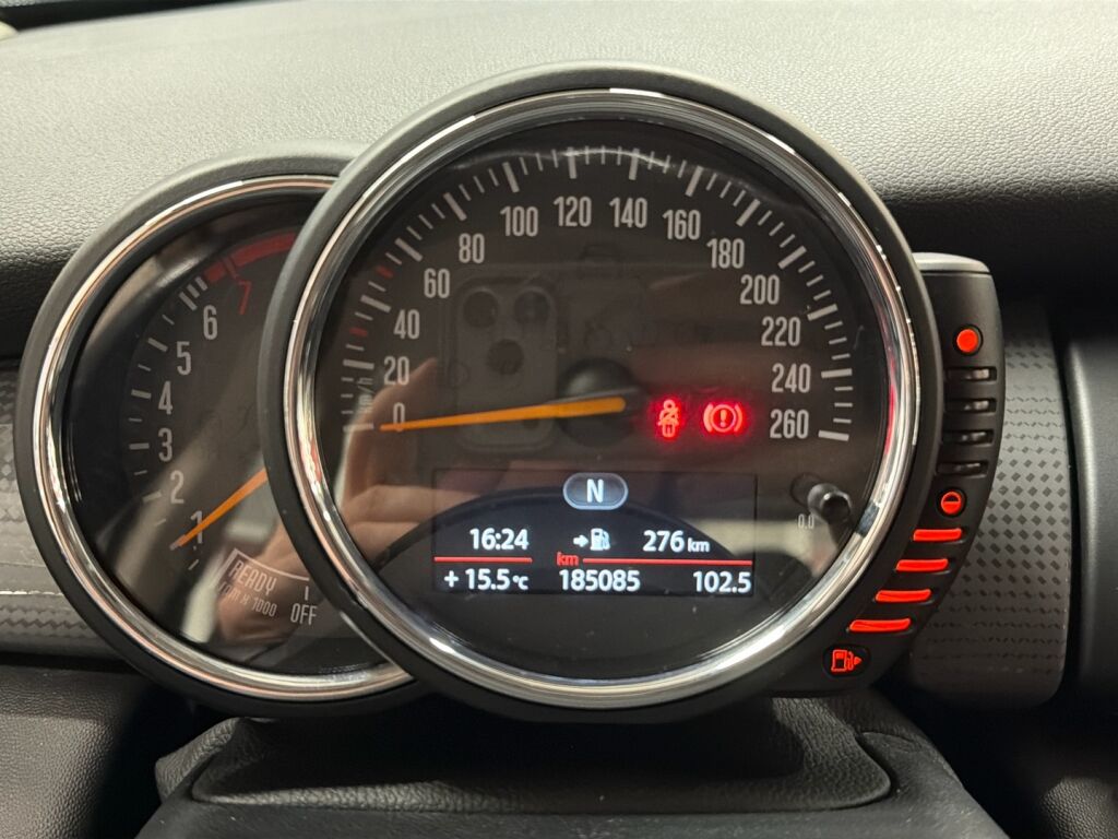 Mini Cooper 2016 Oranssi