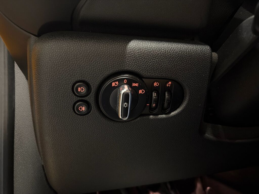 Mini Cooper 2016 Oranssi