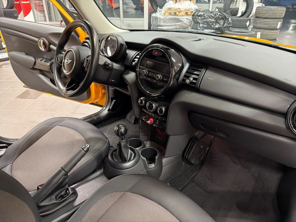 Mini Cooper 2016 Oranssi