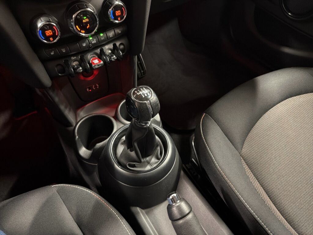 Mini Cooper 2016 Oranssi