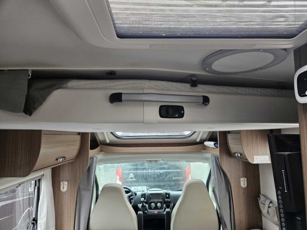 Carado T 339 2019 Valkoinen