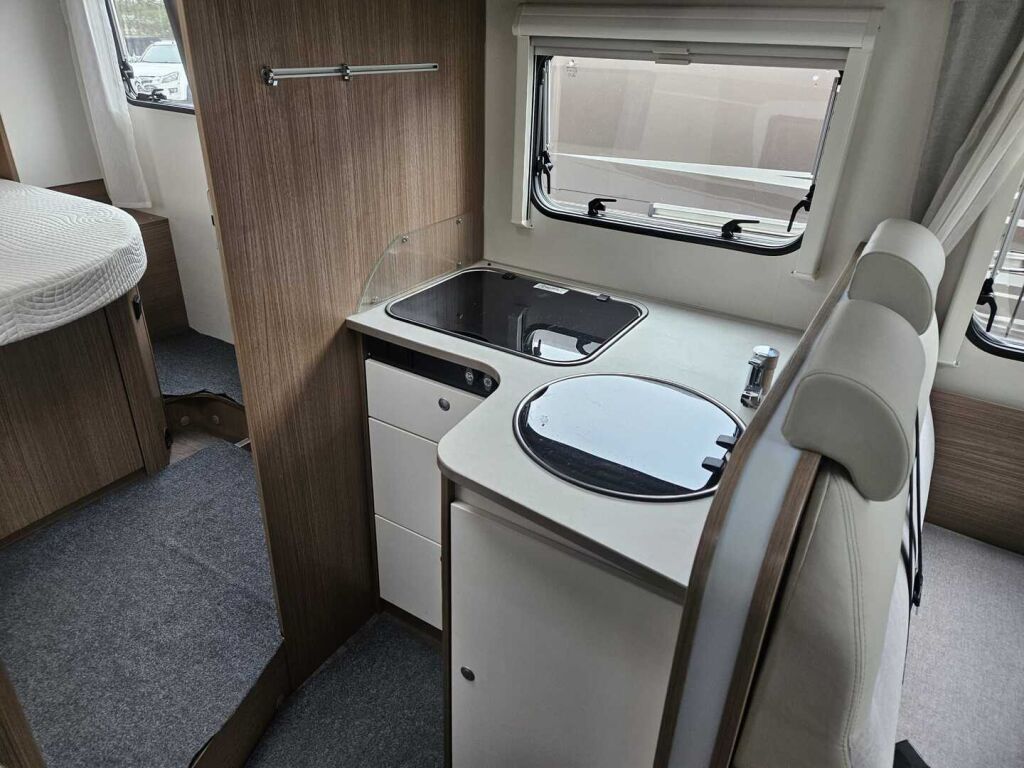 Carado T 339 2019 Valkoinen