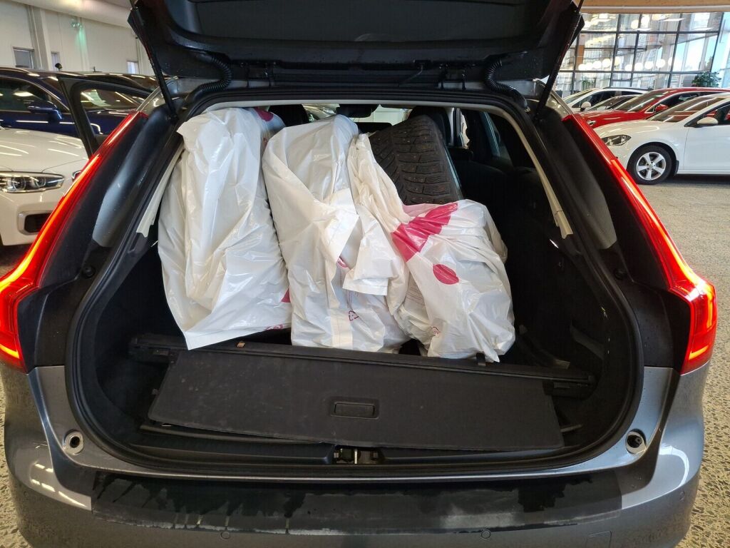 Volvo V90 2017 Harmaa