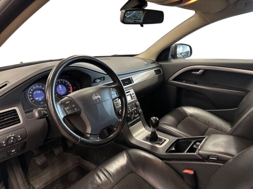 Volvo V70 2009 Harmaa