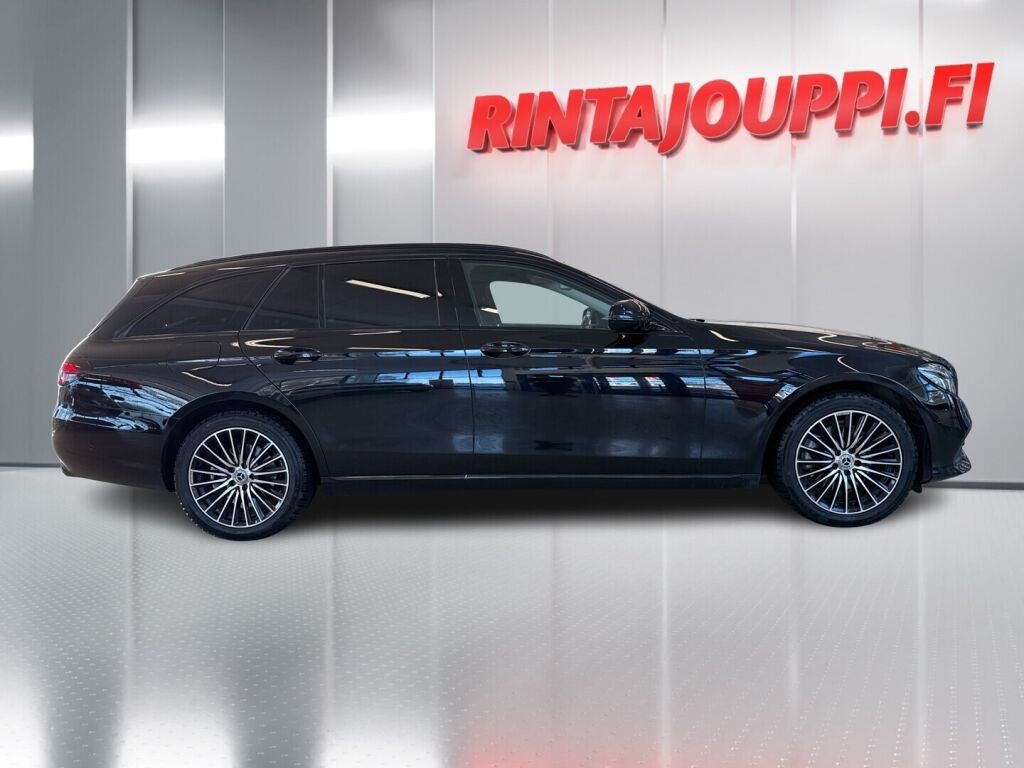 Mercedes-Benz E 2017 Musta
