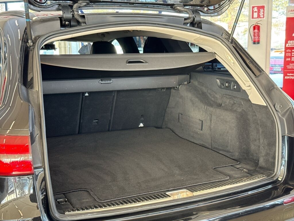 Mercedes-Benz E 2017 Musta