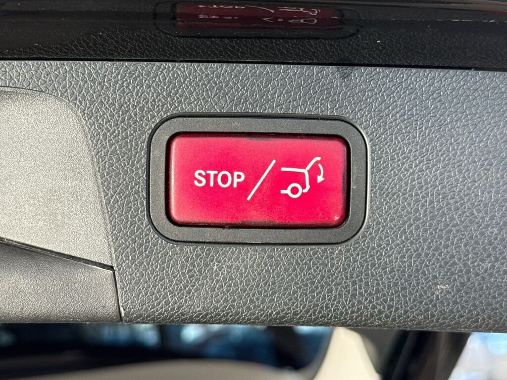 Mercedes-Benz E 2017 Musta