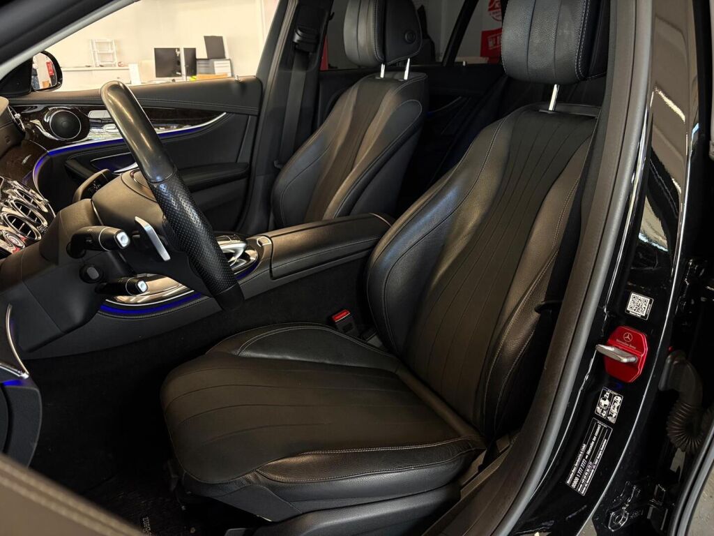 Mercedes-Benz E 2017 Musta