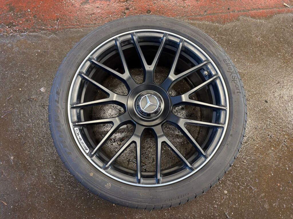 Mercedes-Benz E 2017 Musta