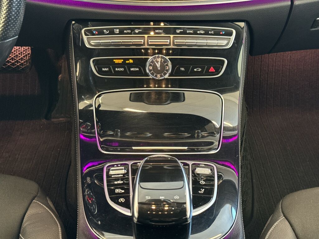 Mercedes-Benz E 2017 Musta