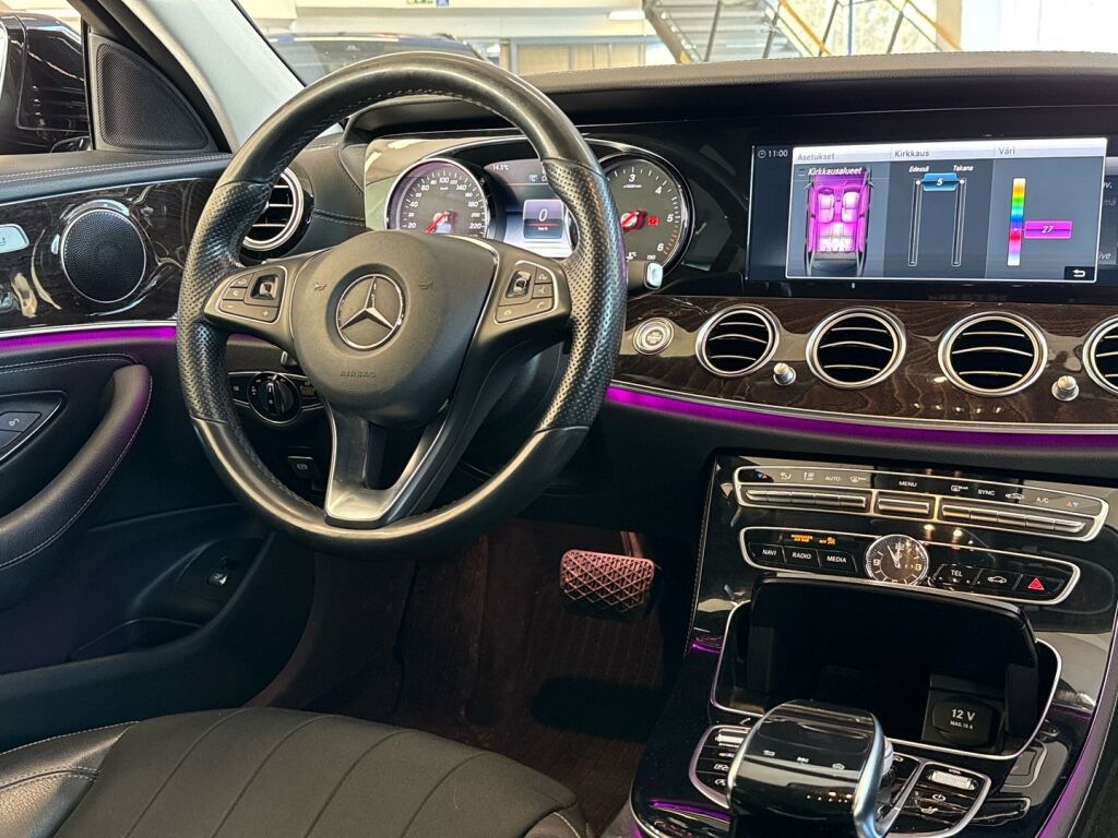 Mercedes-Benz E 2017 Musta