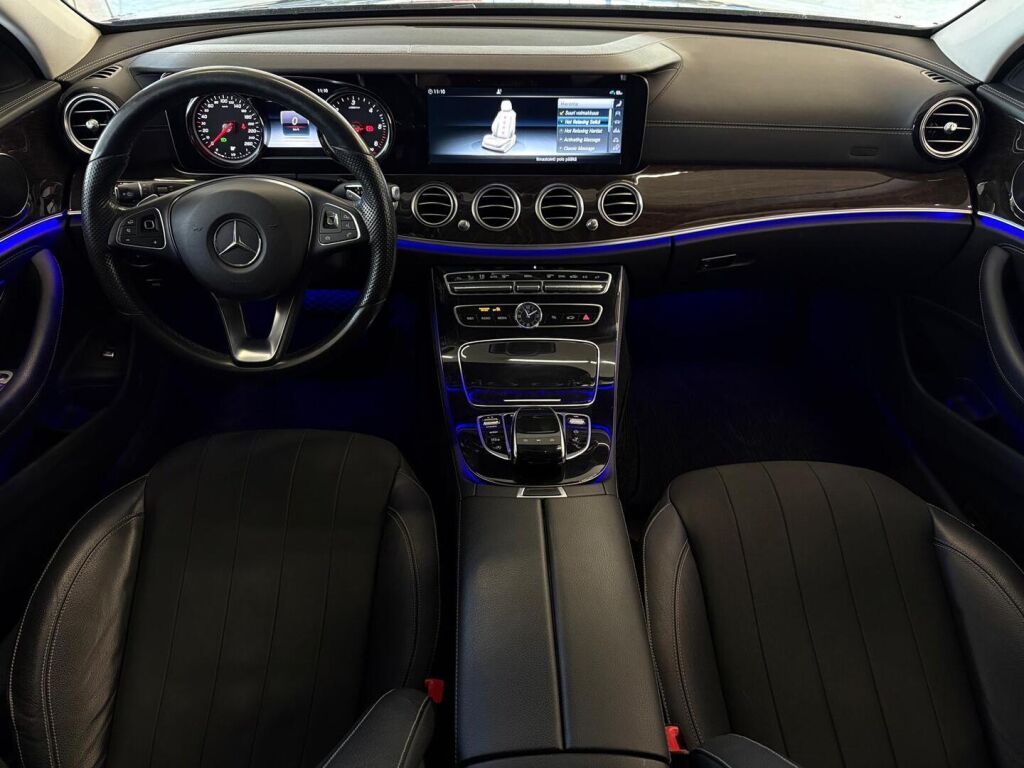 Mercedes-Benz E 2017 Musta