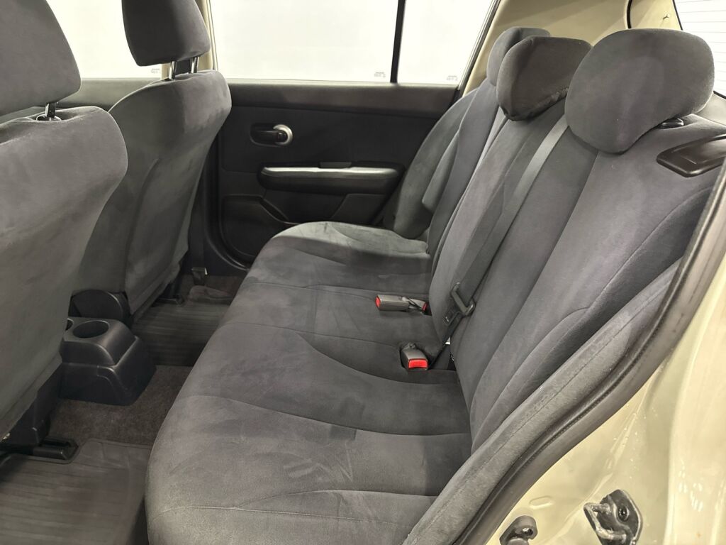 Nissan Tiida 2008 Hopea