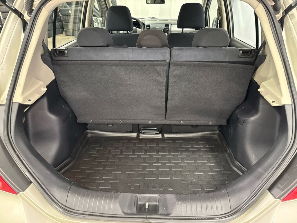 Nissan Tiida 2008 Hopea