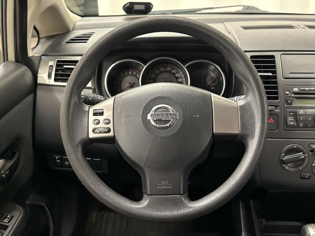 Nissan Tiida 2008 Hopea