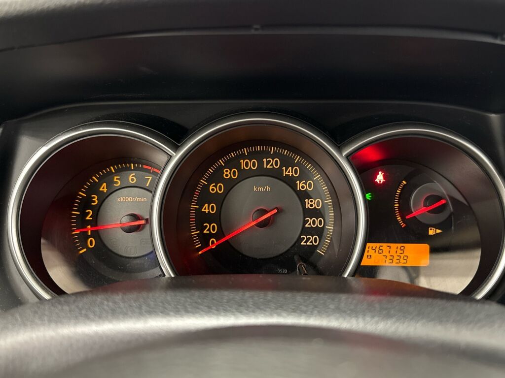 Nissan Tiida 2008 Hopea