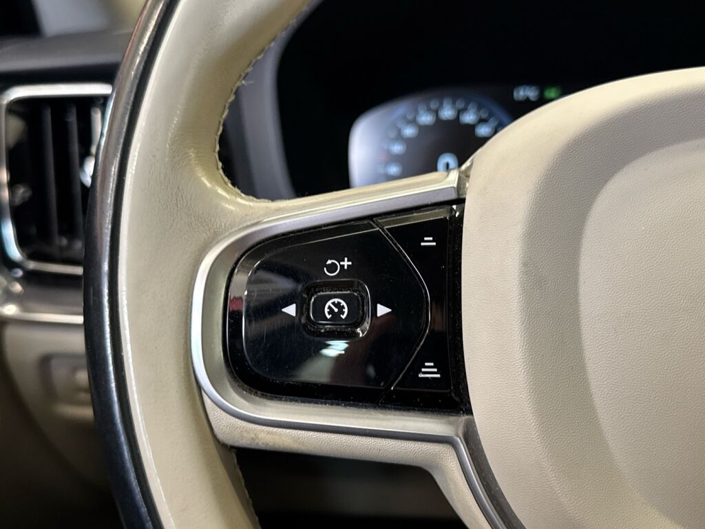 Volvo V60 2020 Harmaa