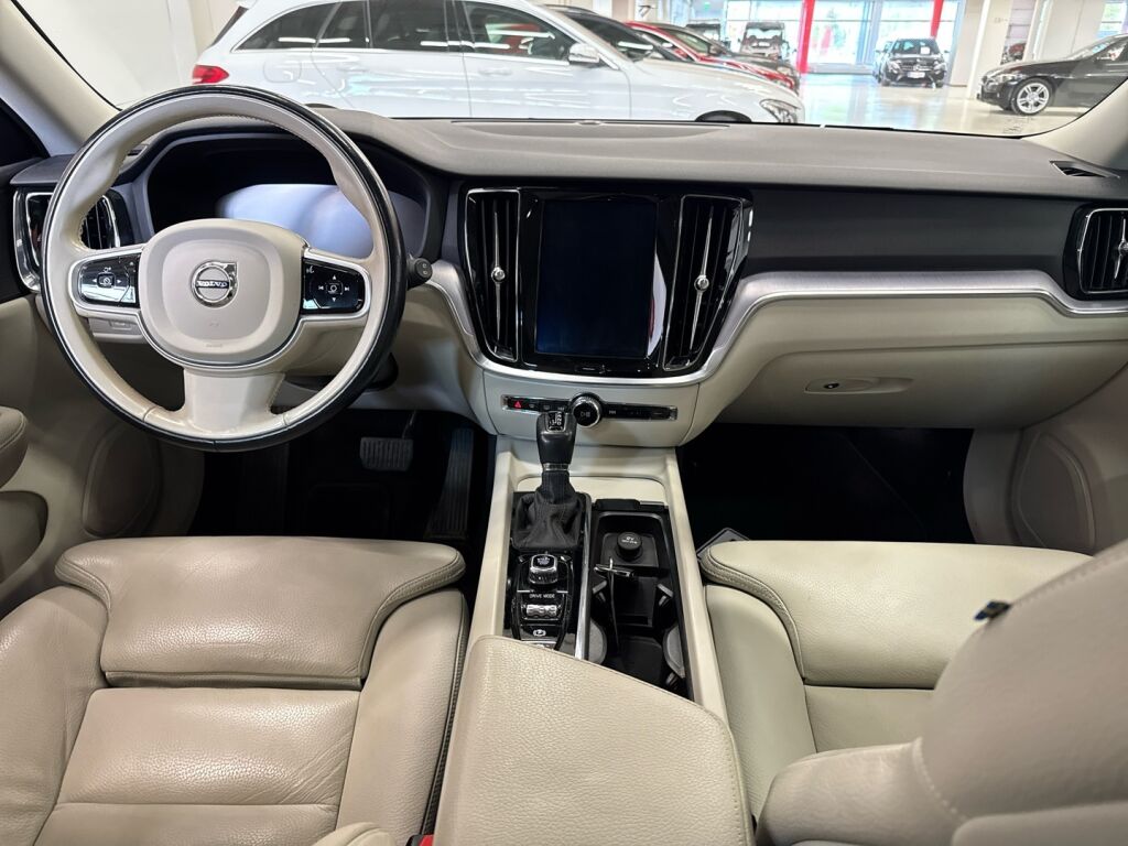 Volvo V60 2020 Harmaa
