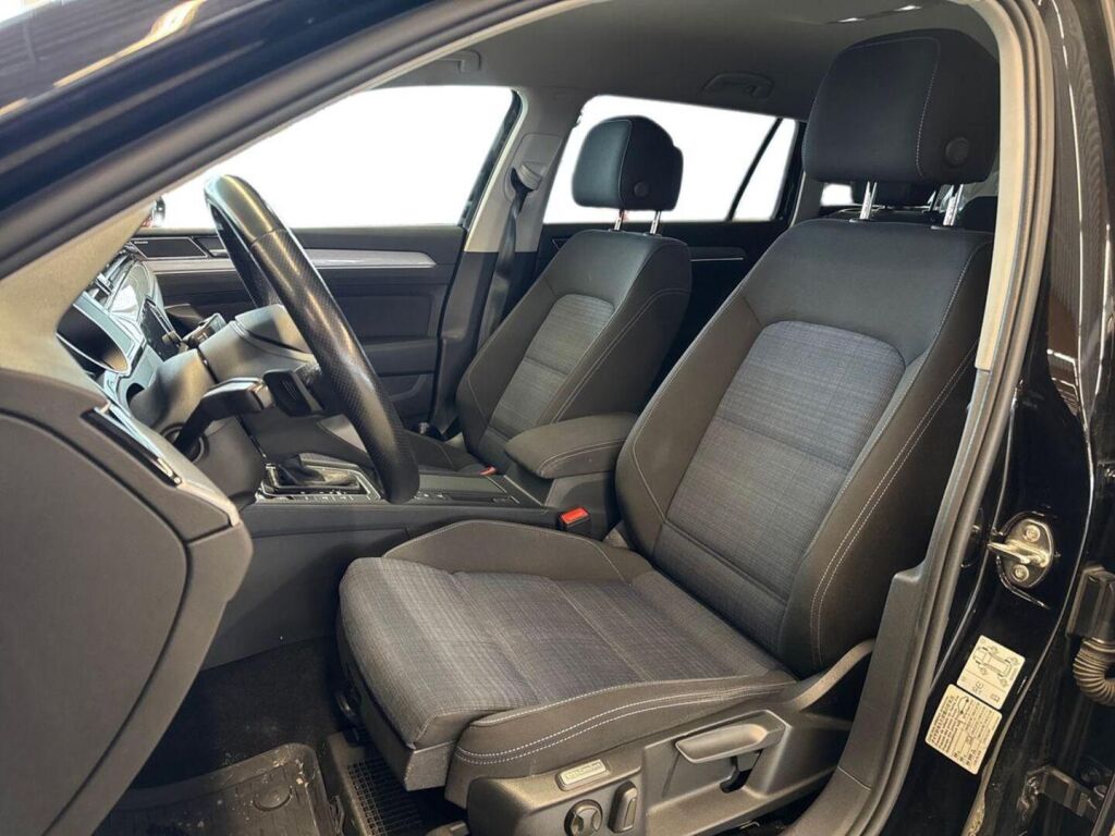 Volkswagen Passat 2020 Musta