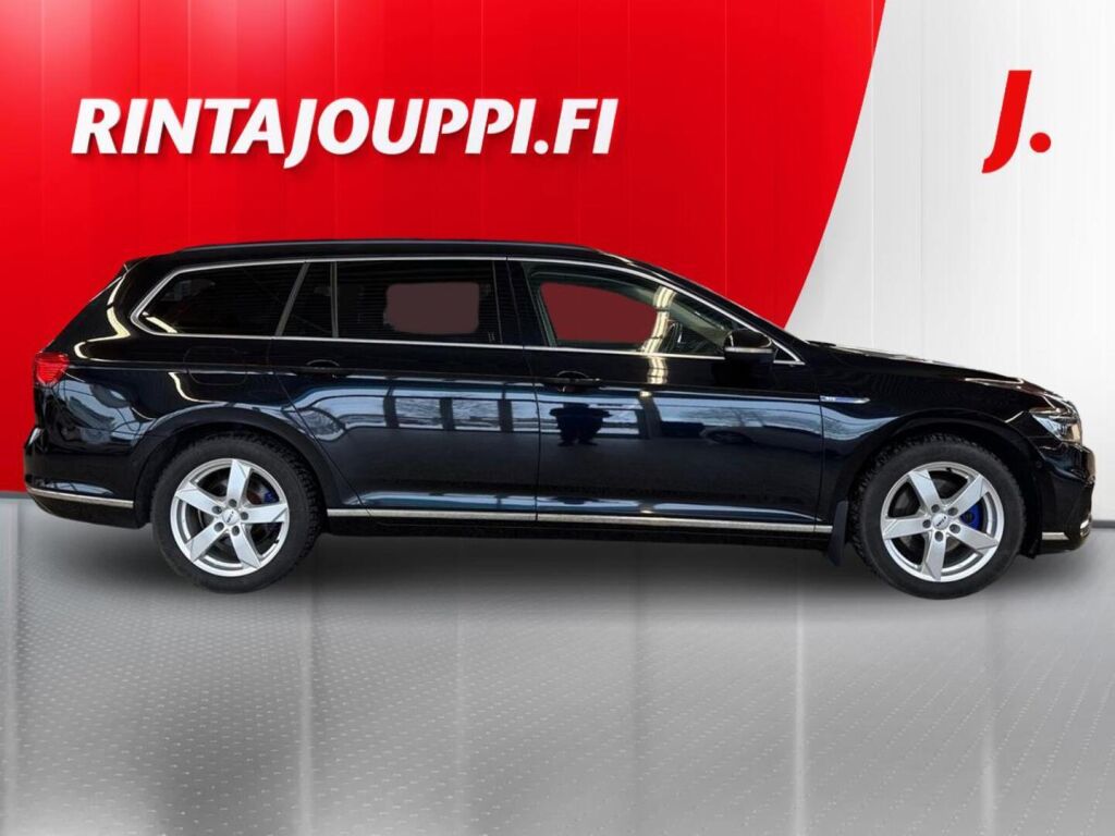 Volkswagen Passat 2020 Musta