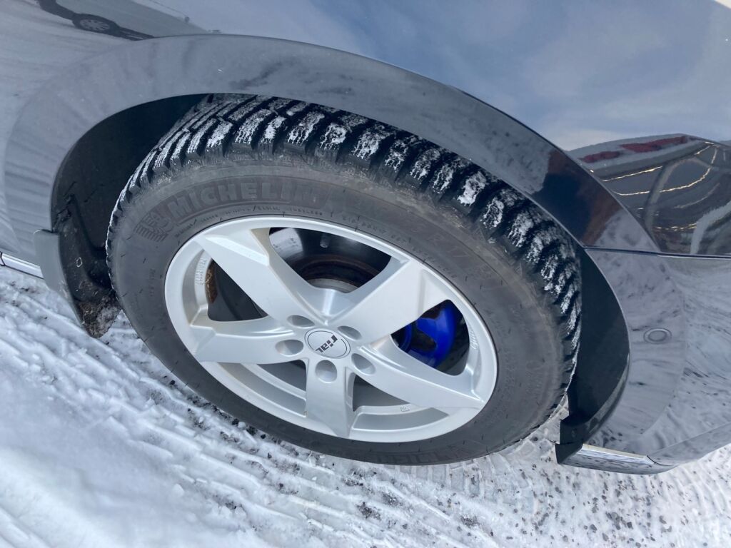 Volkswagen Passat 2020 Musta