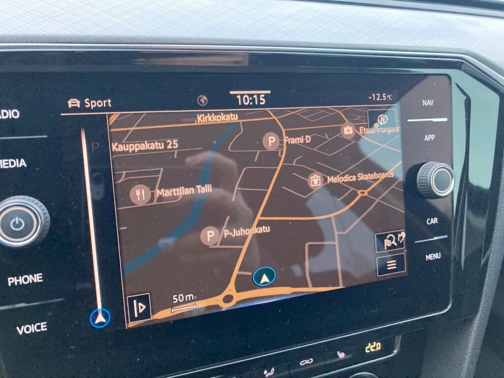 Volkswagen Passat 2020 Musta