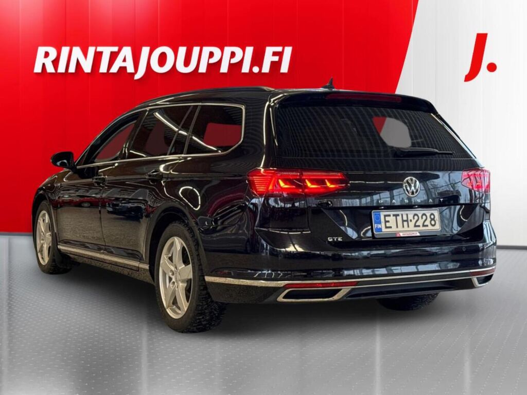 Volkswagen Passat 2020 Musta