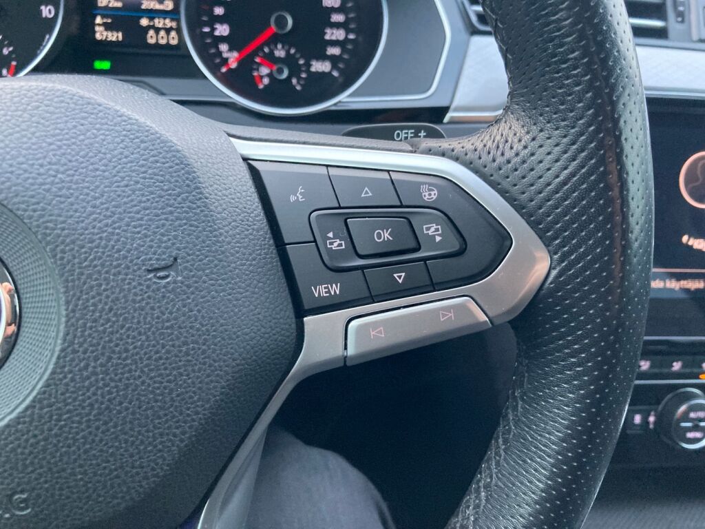 Volkswagen Passat 2020 Musta