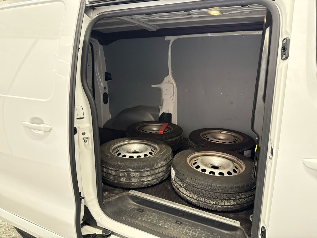 Opel Vivaro 2021 Valkoinen