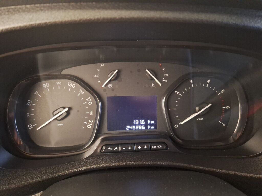 Opel Vivaro 2020 Valkoinen