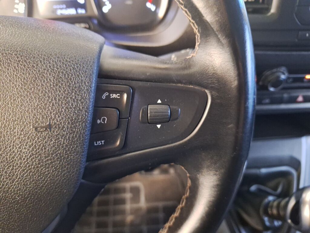 Opel Vivaro 2020 Valkoinen