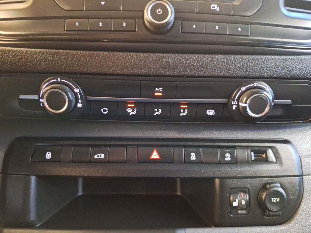 Opel Vivaro 2020 Valkoinen