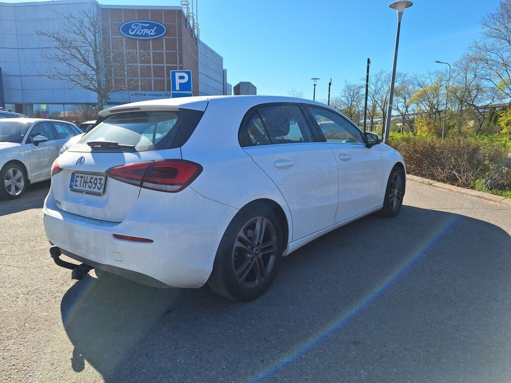 Mercedes-Benz A 2019 Valkoinen