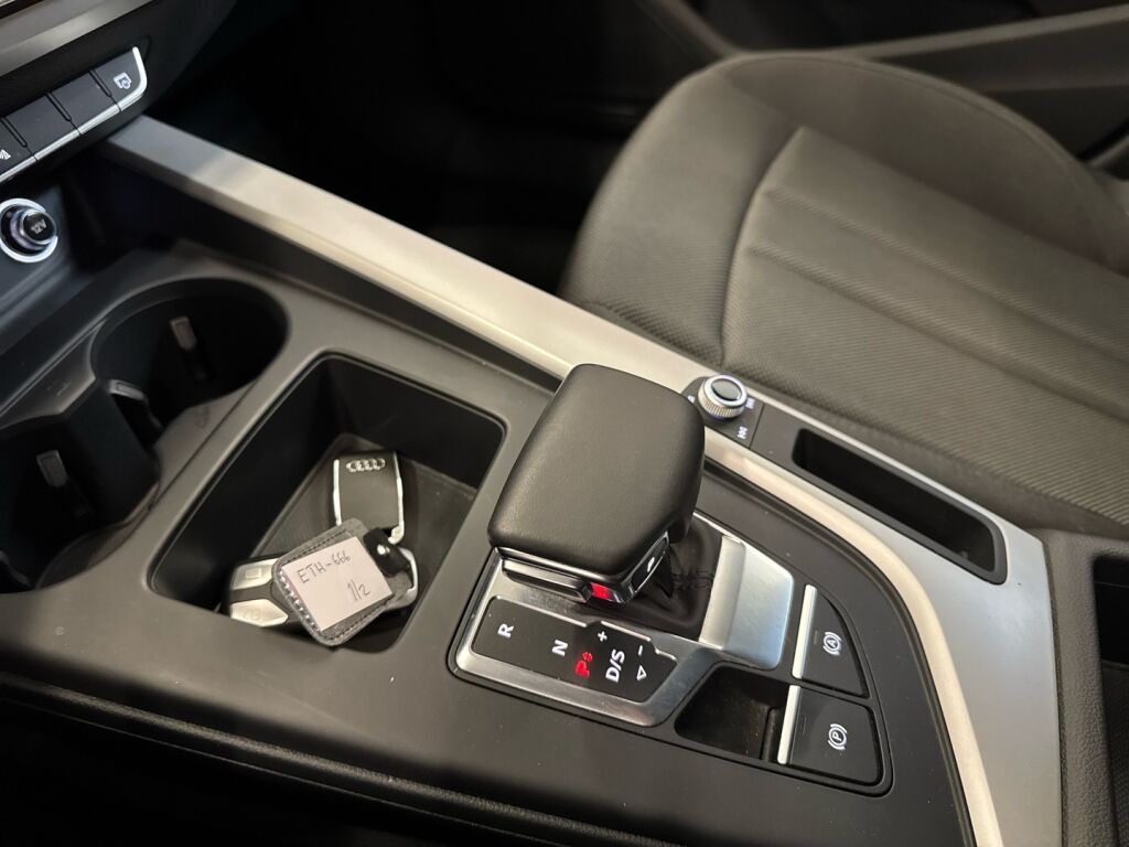 Audi A4 2020 Valkoinen