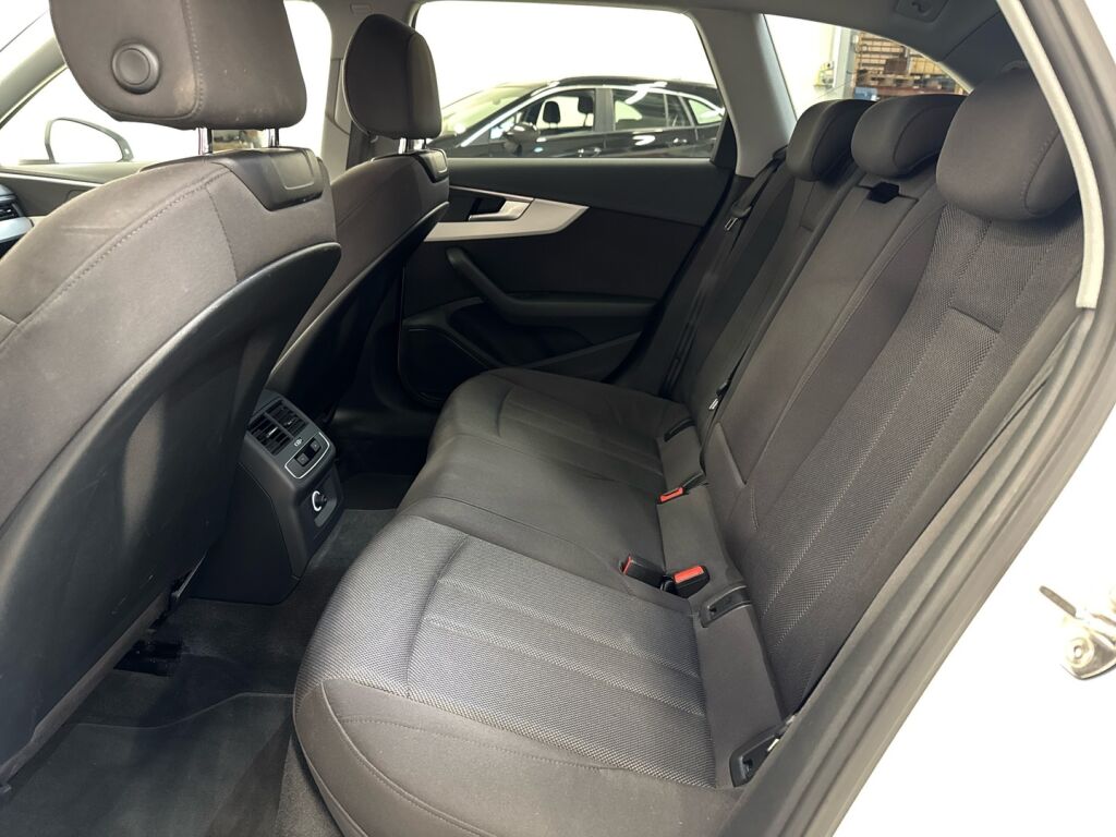 Audi A4 2020 Valkoinen