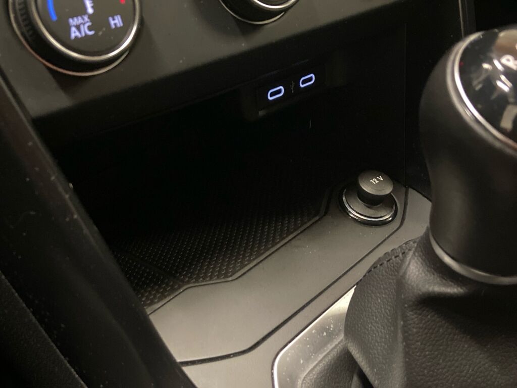 Volkswagen T-Roc 2019 Punainen