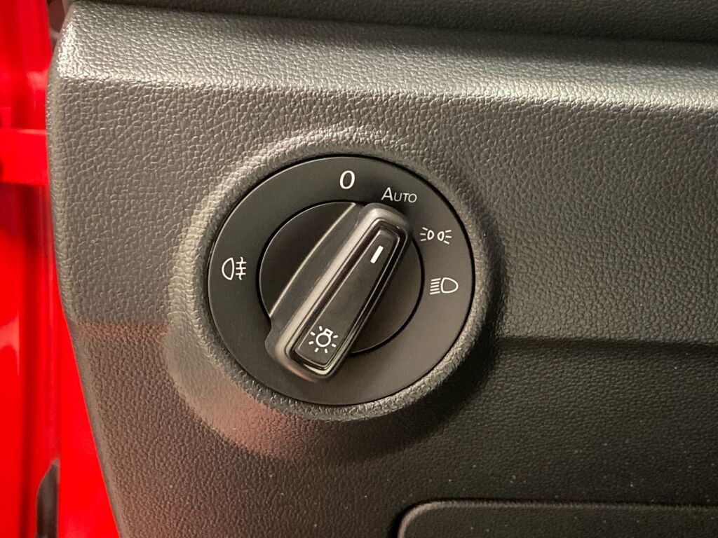 Volkswagen T-Roc 2019 Punainen