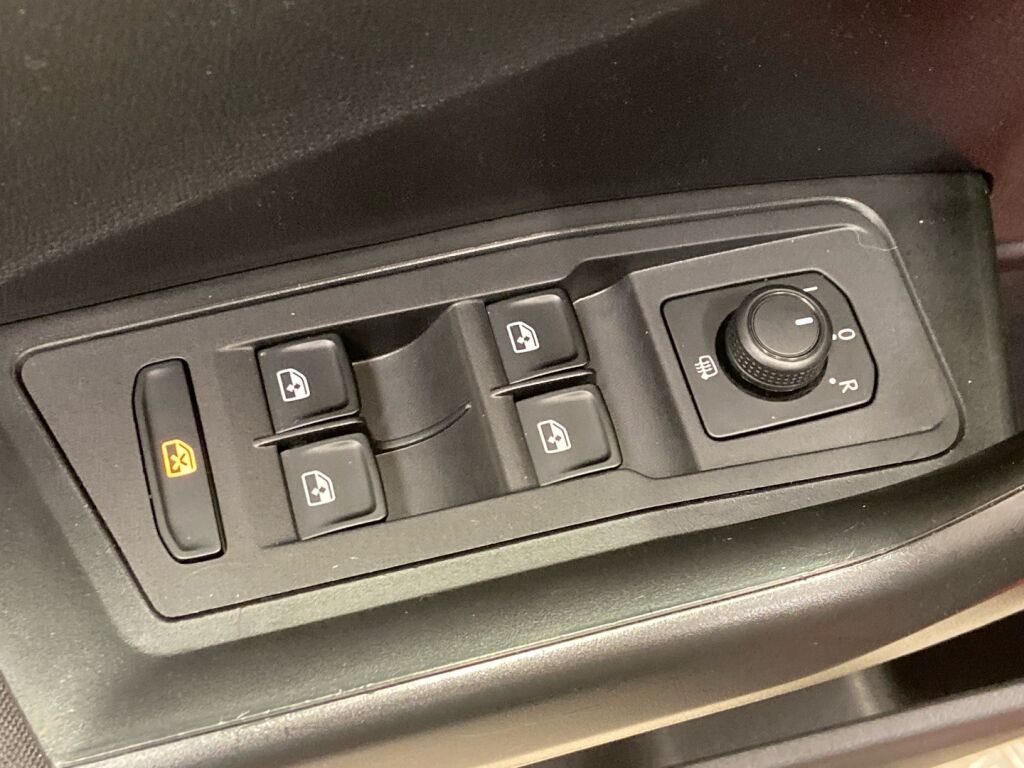 Volkswagen T-Roc 2019 Punainen