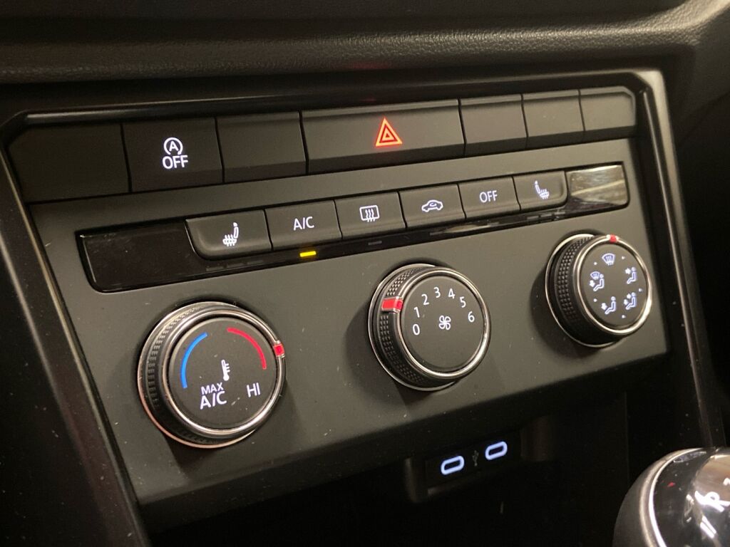 Volkswagen T-Roc 2019 Punainen