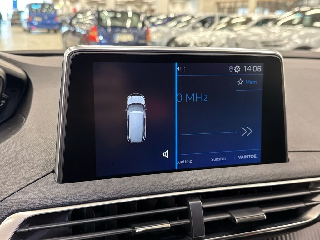 Peugeot 5008 2019 Musta