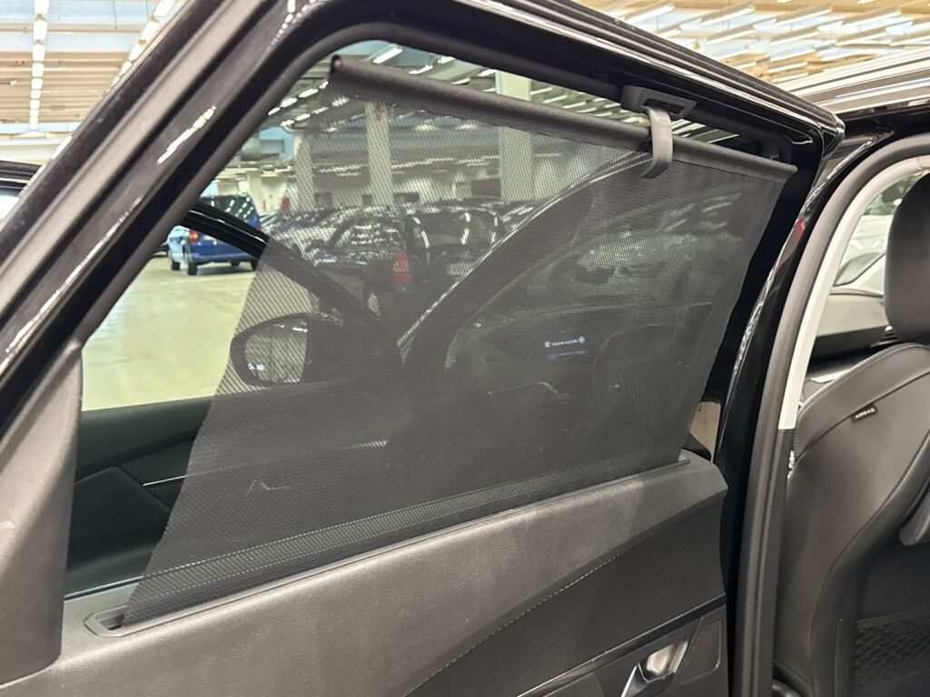 Peugeot 5008 2019 Musta