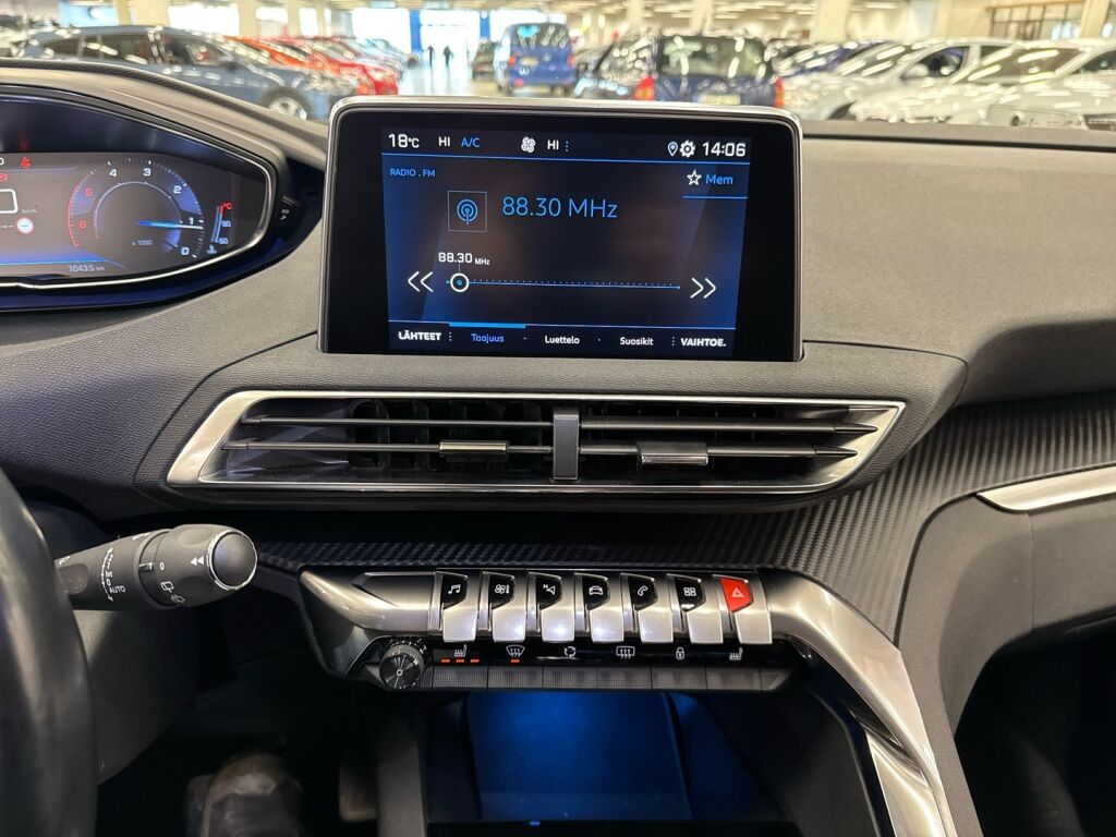 Peugeot 5008 2019 Musta