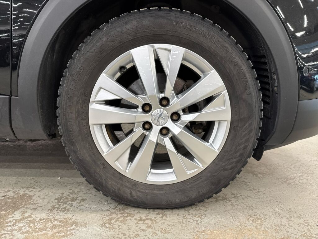 Peugeot 5008 2019 Musta