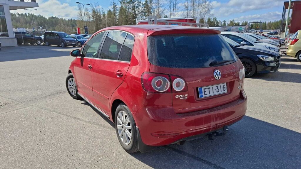 Volkswagen Golf Plus 2011 Punainen