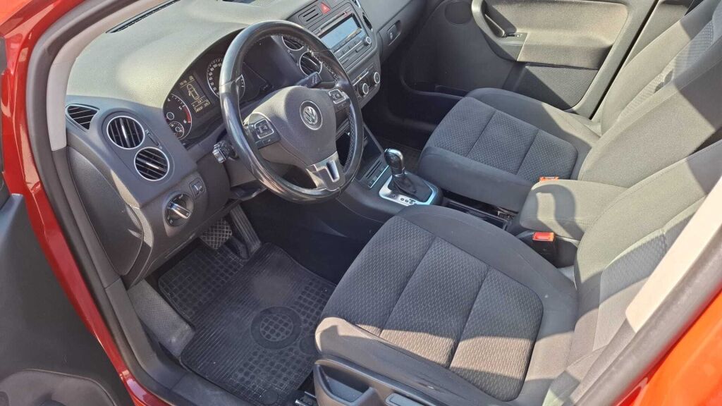 Volkswagen Golf Plus 2011 Punainen