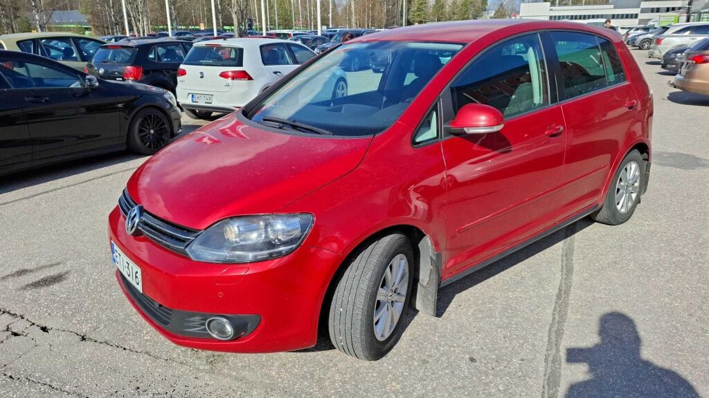 Volkswagen Golf Plus 2011 Punainen